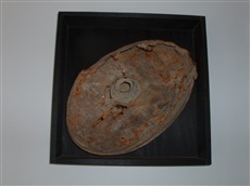 <center>füllen / 013<br />objet trouvé<br />30x30cm</center>